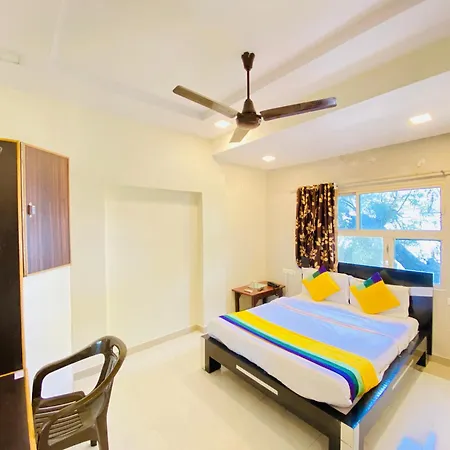 Hotel Aakash Navrangpura-3
